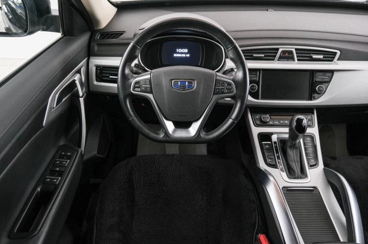 Geely Atlas 14 из 22