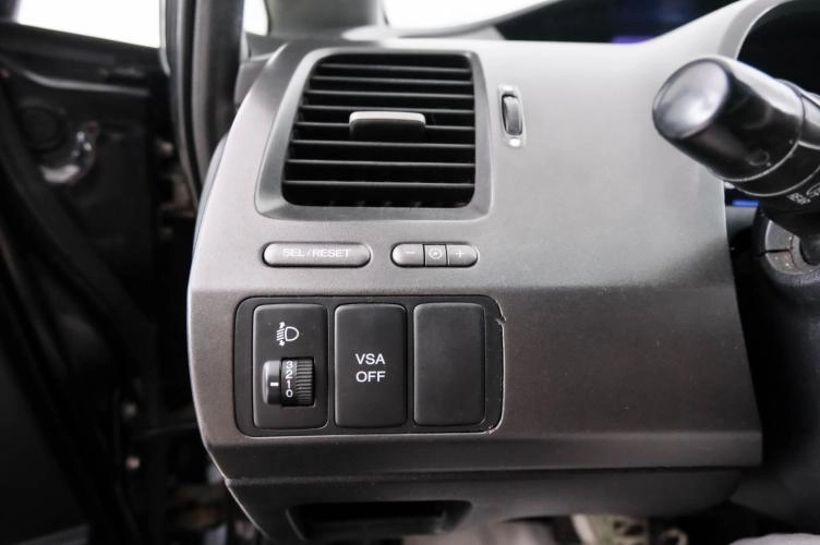 Honda Civic 17 из 21