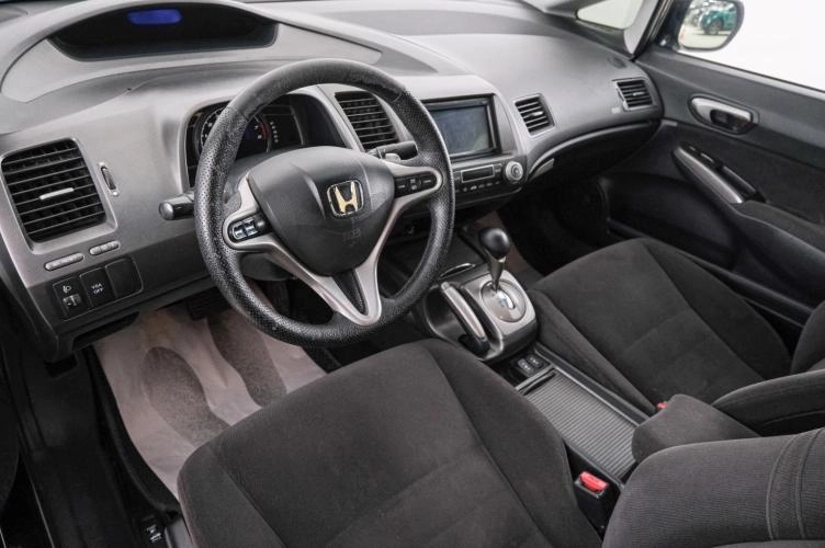 Honda Civic 8 из 21