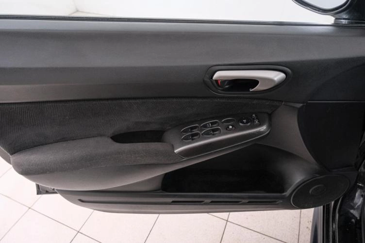 Honda Civic 18 из 21