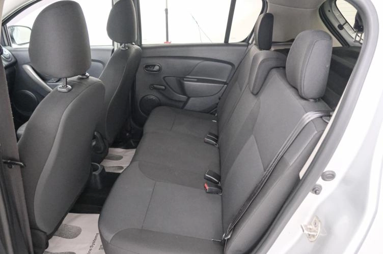Renault Sandero 21 из 23