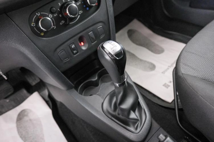 Renault Sandero 17 из 23