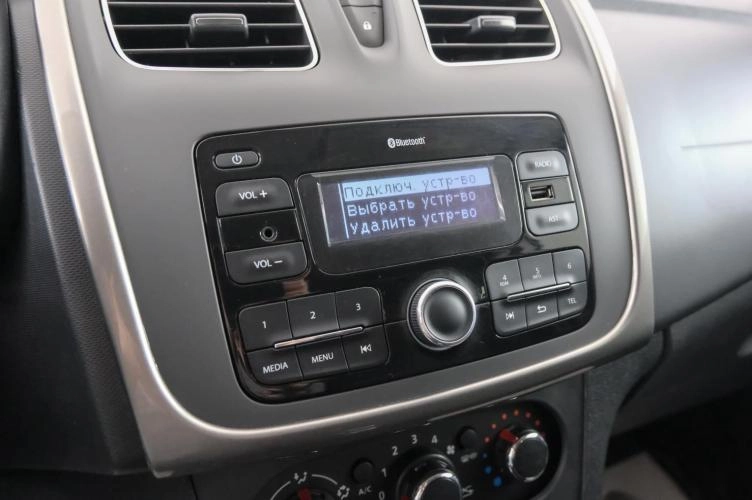 Renault Sandero 15 из 23
