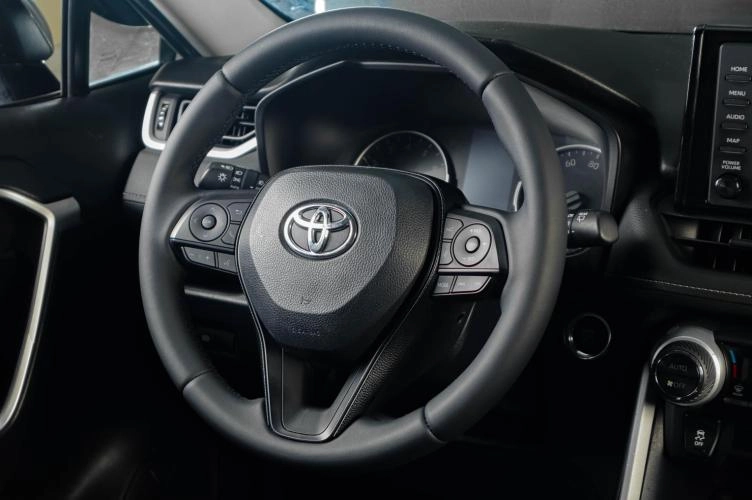Toyota RAV4 11 из 19