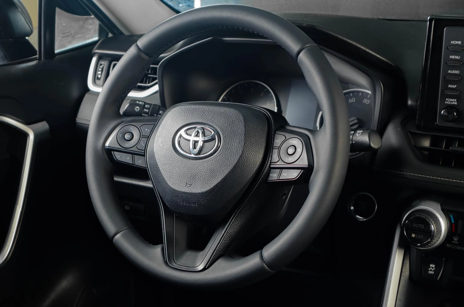 Toyota RAV4 11 из 19