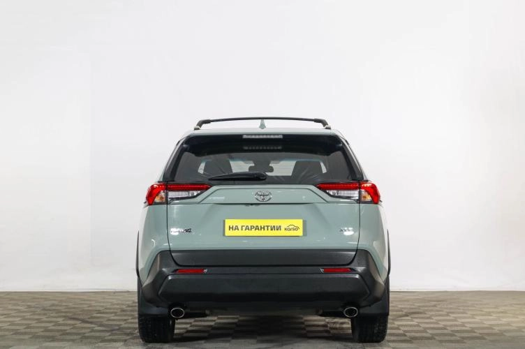 Toyota RAV4 5 из 6