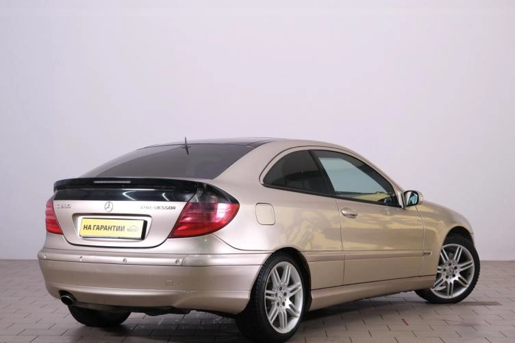 Mercedes-Benz C-класс 6 из 6