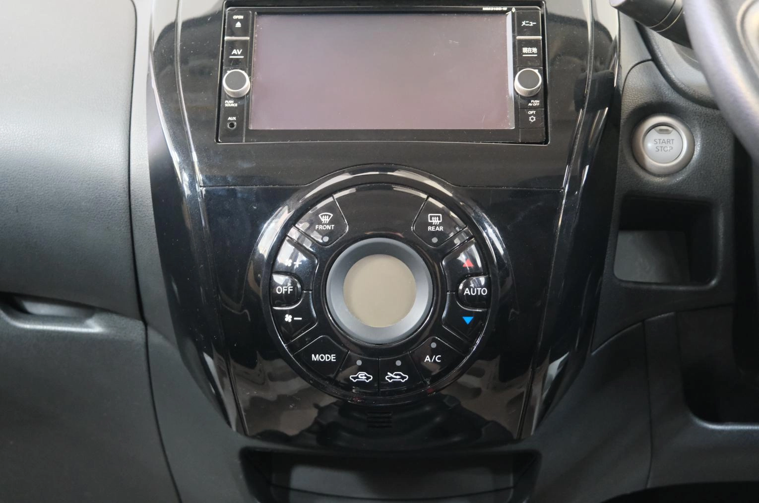 Nissan Note 15 из 22