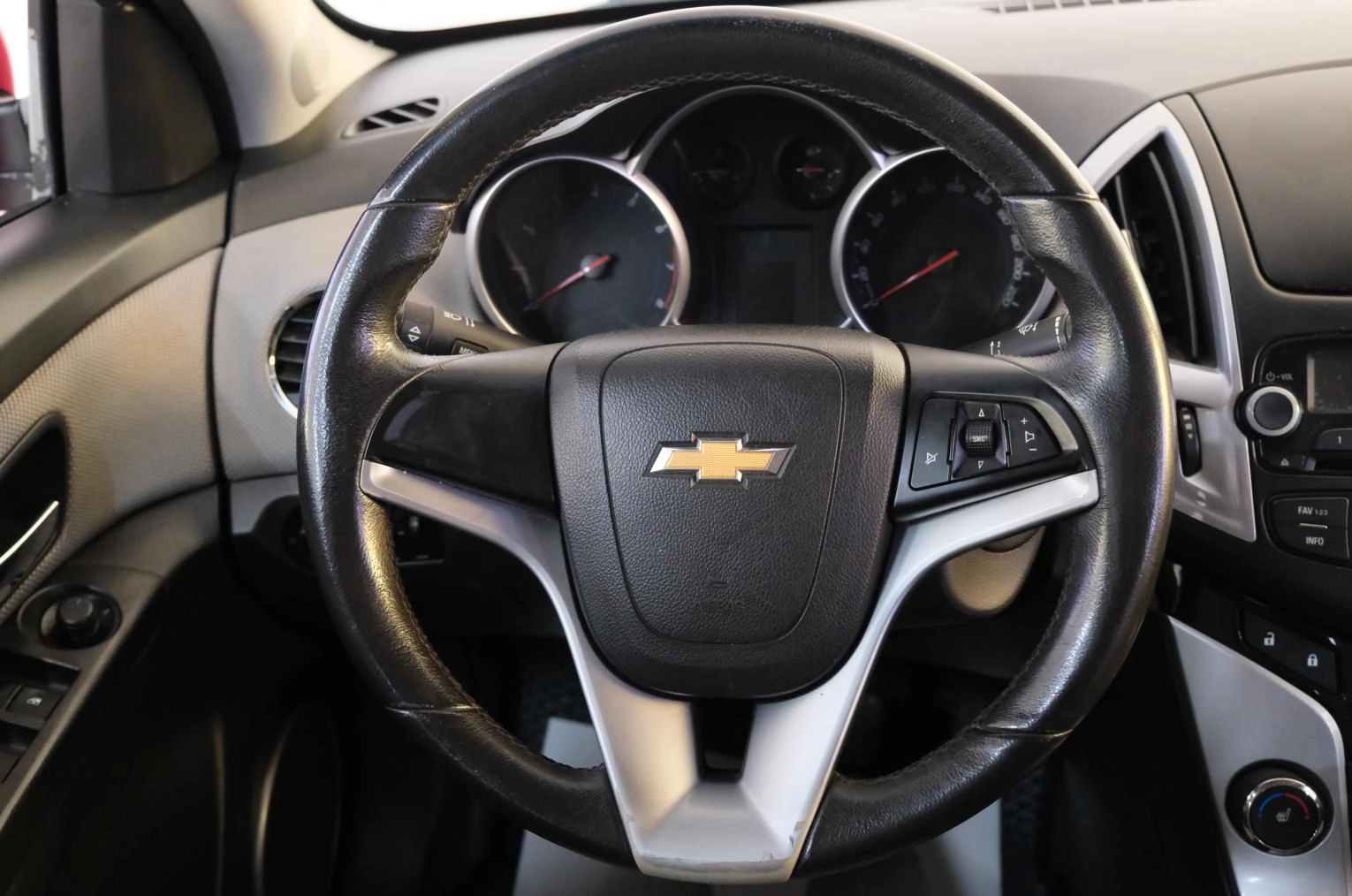 Chevrolet Cruze 12 из 20
