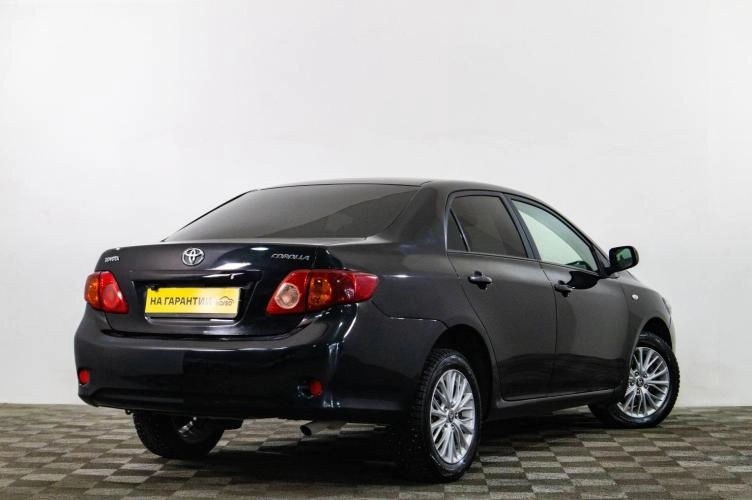 Toyota Corolla 4 из 6