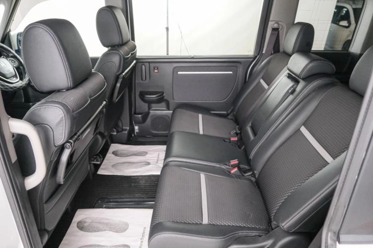 Honda Stepwgn Spada 21 из 23