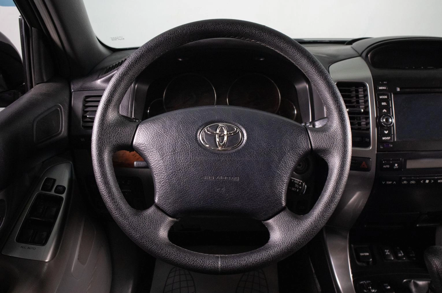 Toyota Land Cruiser Prado 11 из 17