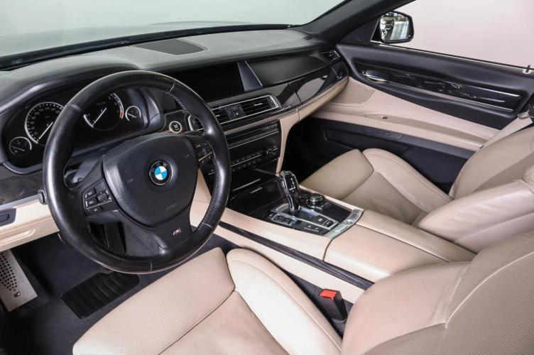 BMW 7 серия 9 из 28