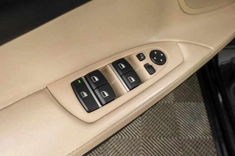 BMW 7 серия 27 из 28
