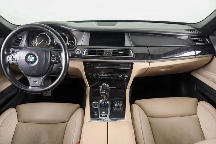 BMW 7 серия 14 из 28