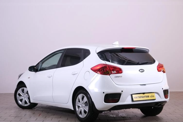 KIA cee'd 4 из 6