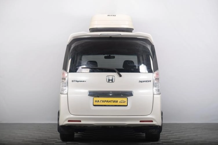 Honda Stepwgn 4 из 6