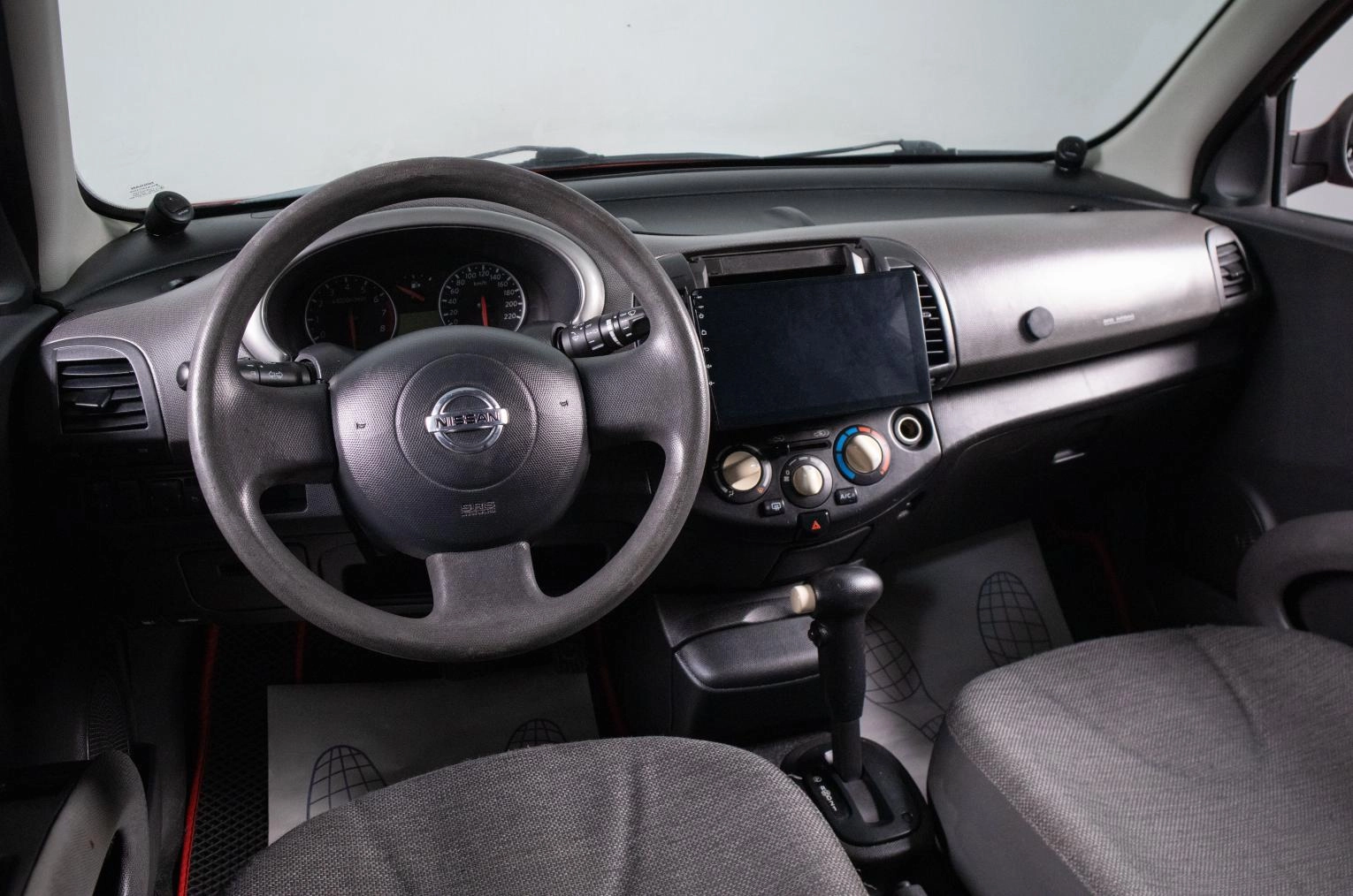Nissan Micra 10 из 15