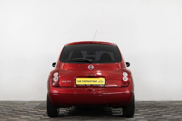 Nissan Micra 5 из 6