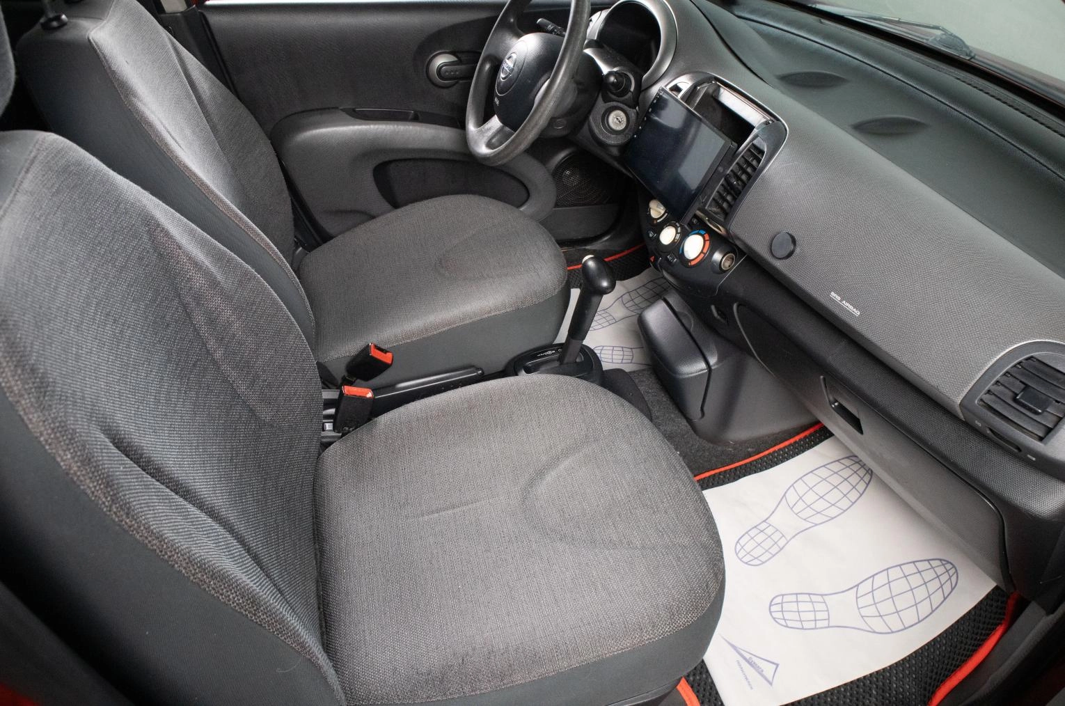 Nissan Micra 8 из 15
