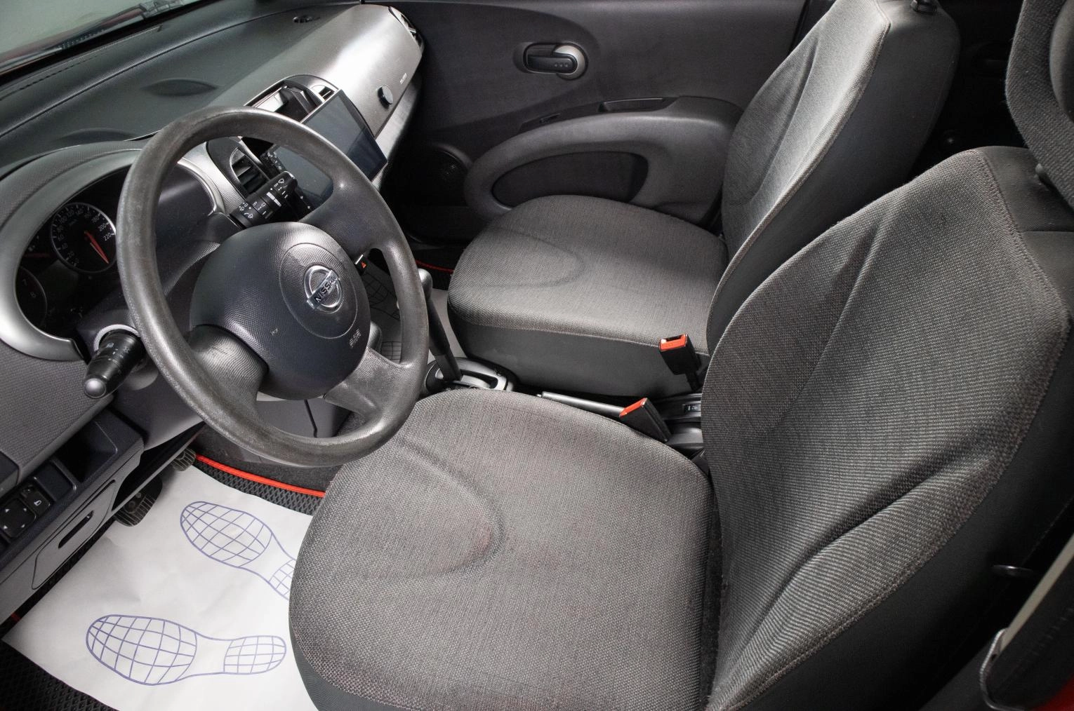 Nissan Micra 7 из 15