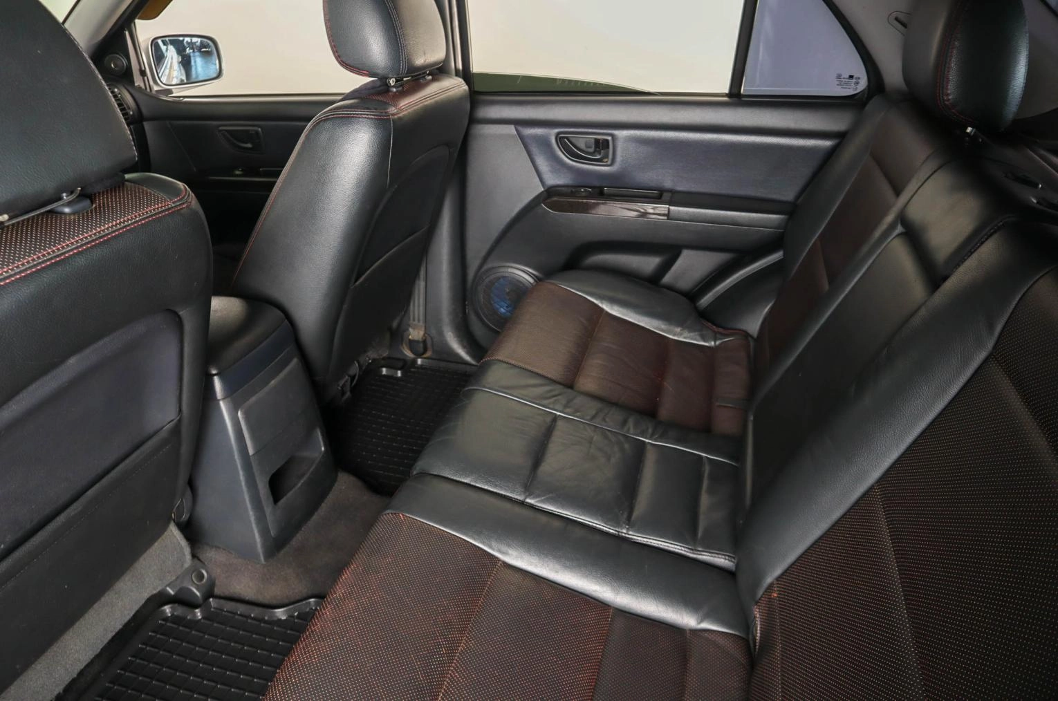 KIA Sorento 10 из 24