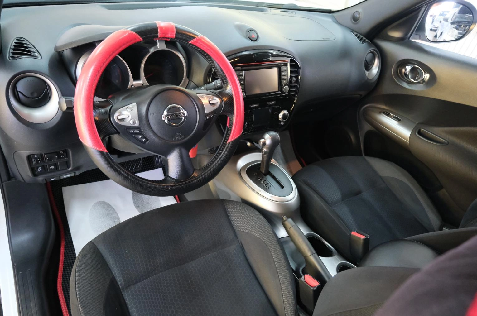 Nissan Juke 10 из 21
