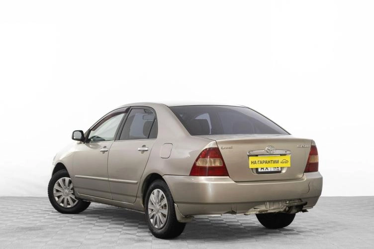 Toyota Corolla 6 из 19