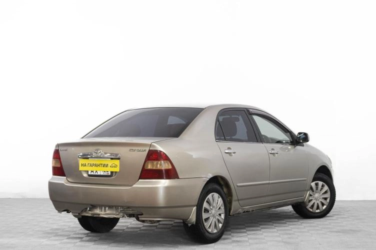 Toyota Corolla 4 из 19