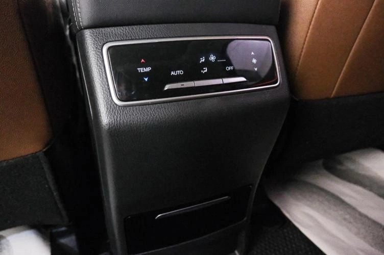 Changan CS95 18 из 27