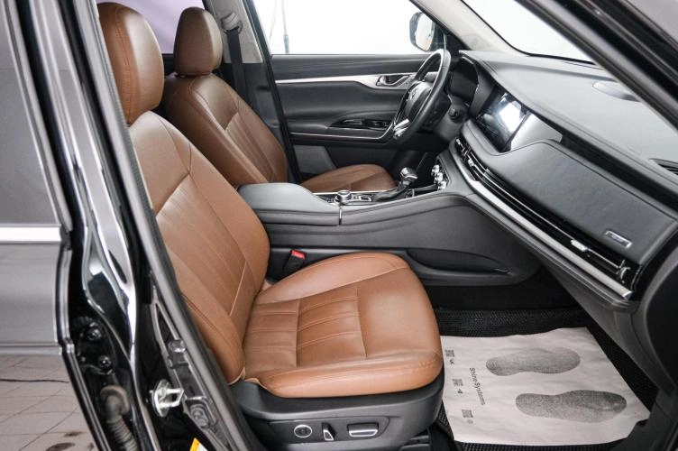 Changan CS95 13 из 27