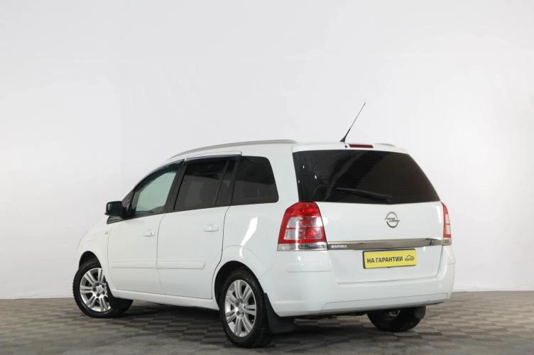 Opel Zafira 4 из 6