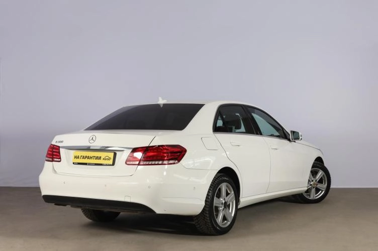 Mercedes-Benz E-класс 4 из 6