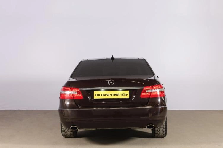 Mercedes-Benz E-класс 5 из 6
