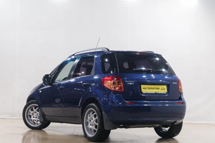 Suzuki SX4 4 из 6