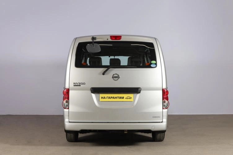 Nissan NV200 5 из 6