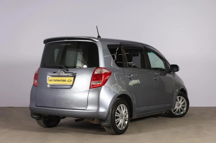Toyota Ractis 6 из 6