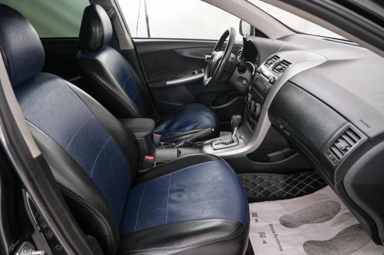 Toyota Corolla 13 из 21