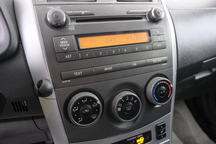 Toyota Corolla 15 из 21