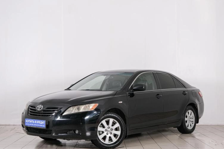 Toyota Camry 3 из 22