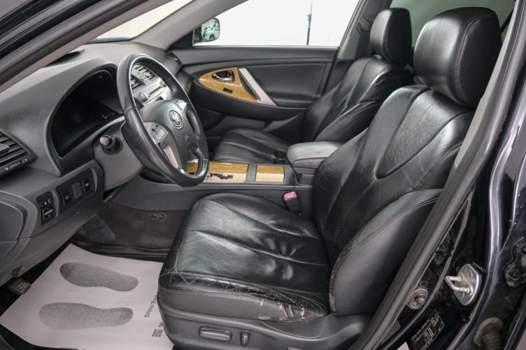 Toyota Camry 7 из 22