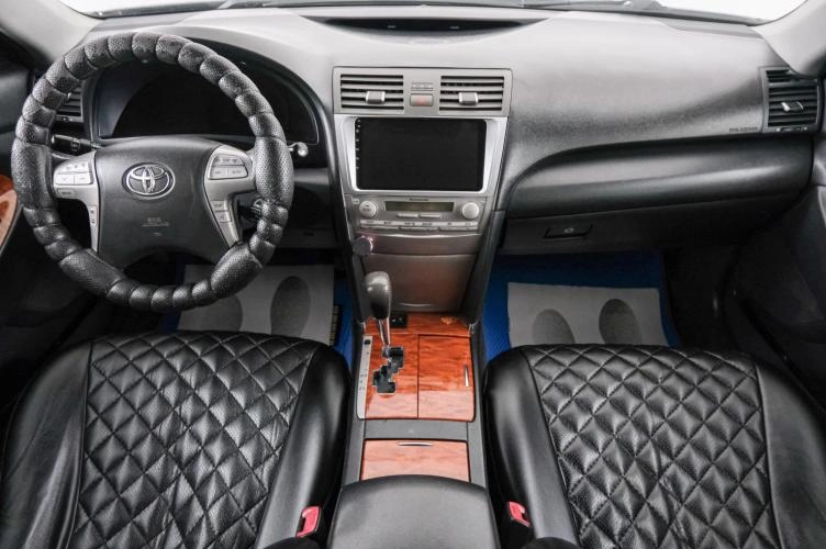 Toyota Camry 10 из 21