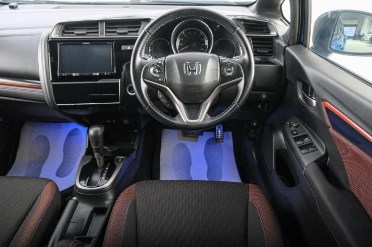 Honda Fit 14 из 21