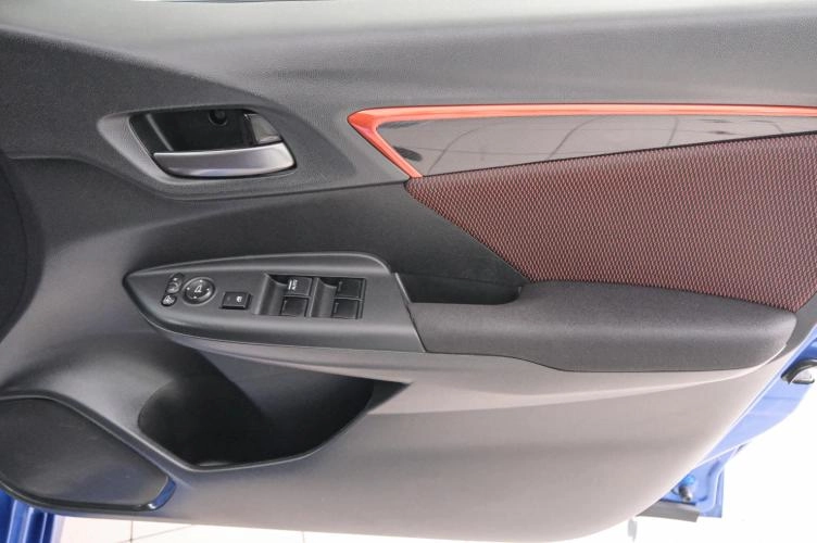 Honda Fit 18 из 21