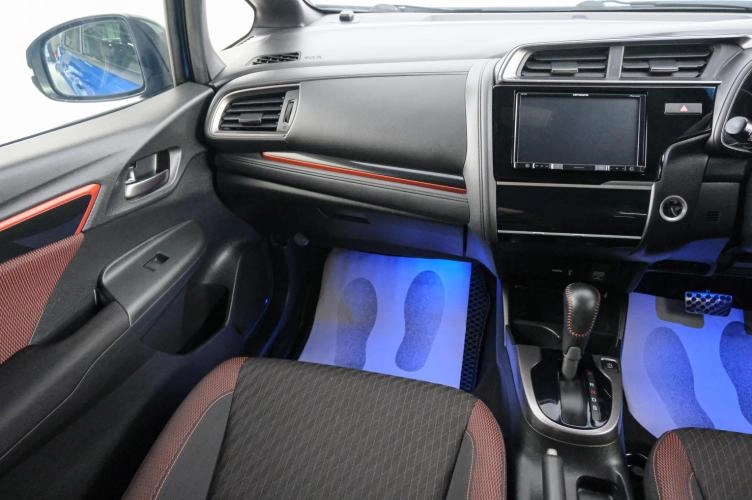 Honda Fit 11 из 21