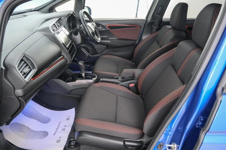 Honda Fit 13 из 21