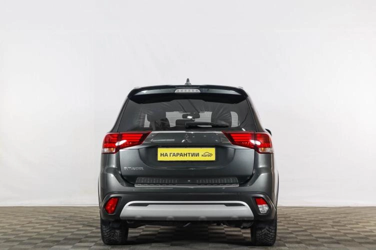 Mitsubishi Outlander 5 из 6