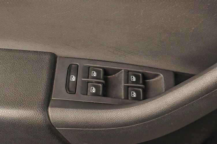 Volkswagen Polo 9 из 17