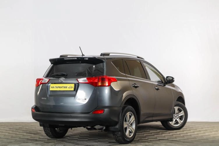 Toyota RAV4 6 из 6