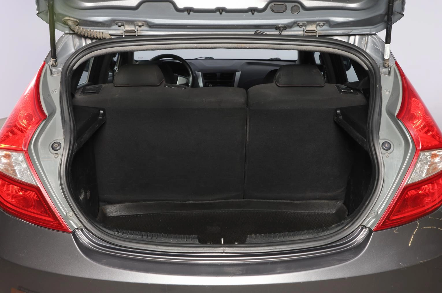 Hyundai Solaris 16 из 16